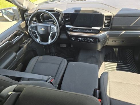 Used 2023 Chevrolet Silverado 1500 LT AWD/4WD image 22