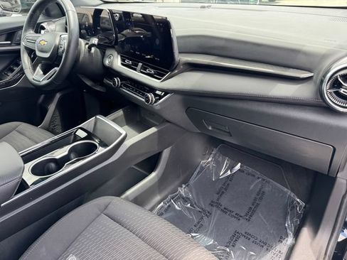 Used 2025 Chevrolet Equinox LT FWD image 6