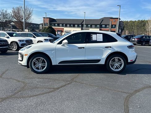 Used 2022 Porsche Macan image 4