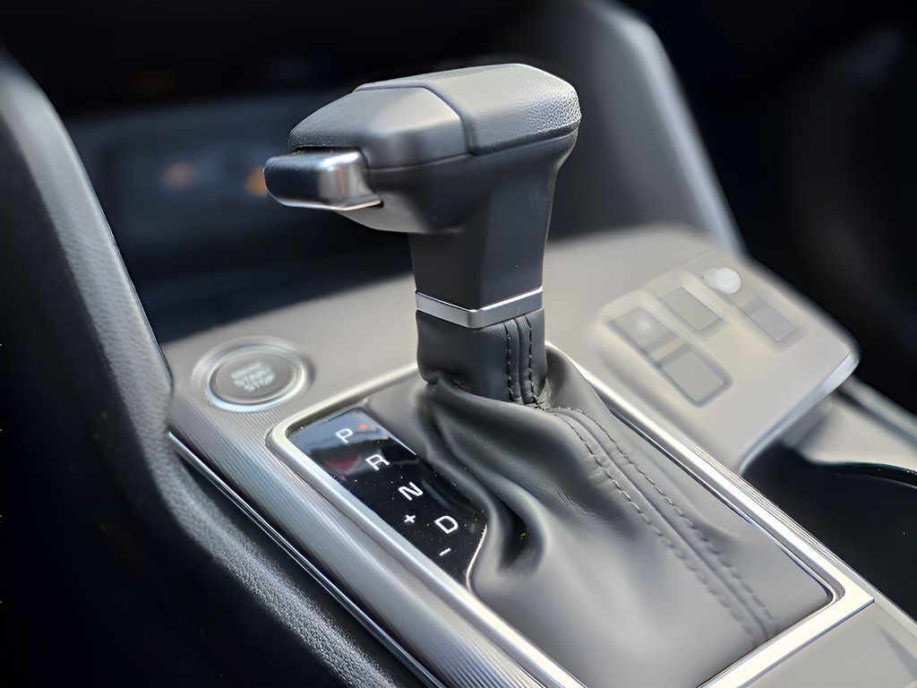 Used 2026 Kia Sportage EX FWD image 32
