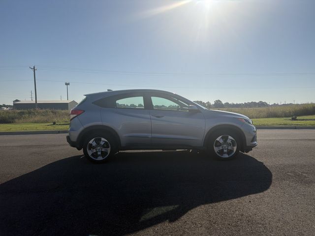 Used 2022 Honda HR-V LX image 6