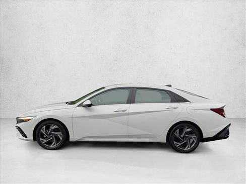 Used 2024 Hyundai Elantra Limited FWD image 8