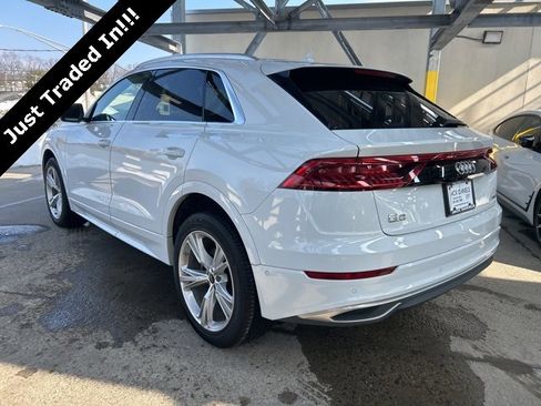 Used 2022 Audi Q8 Premium Plus image 3