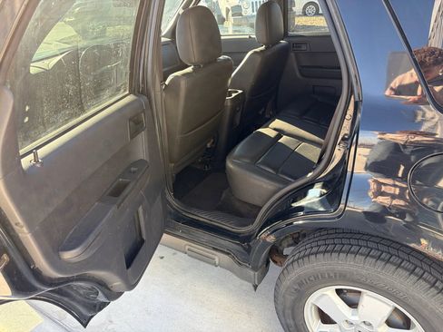 Used 2010 Ford Escape XLT image 10
