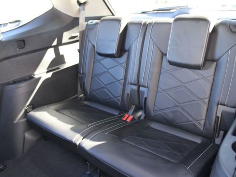 Certified 2024 Volkswagen Atlas SE image 24