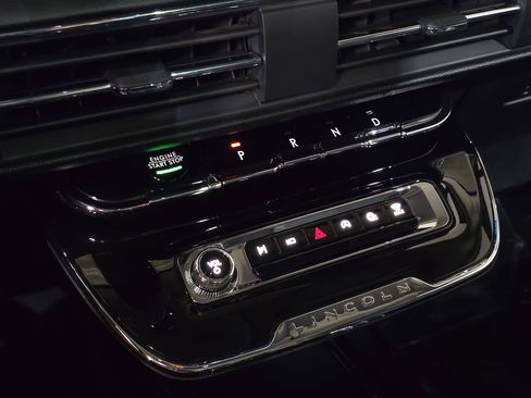 New 2025 Lincoln Corsair Reserve w/ Jet Appearance Package image 26