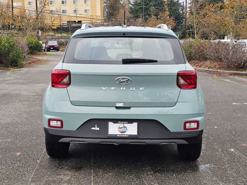 Used 2026 Hyundai Venue SEL FWD image 6