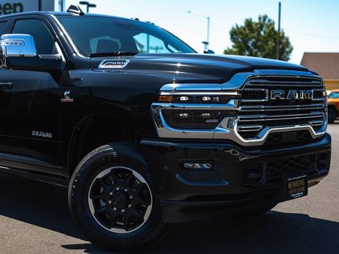 New 2025 RAM 2500 Laramie AWD/4WD image 3