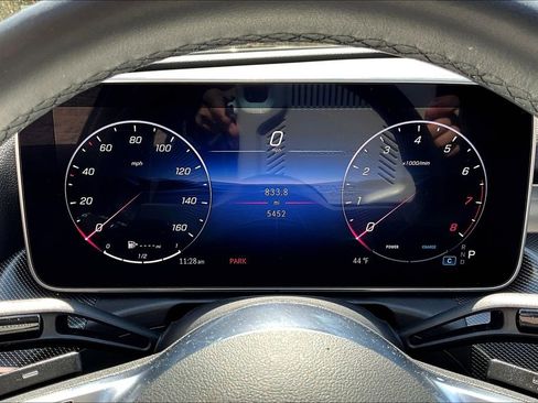 Used 2025 Mercedes-Benz C 300 4MATIC Sedan image 22