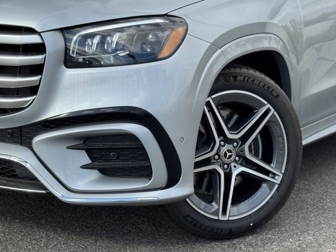 New 2025 Mercedes-Benz GLS 450 4MATIC image 4