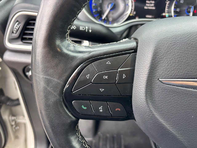 Used 2020 Chrysler Pacifica Touring-L Plus FWD image 20
