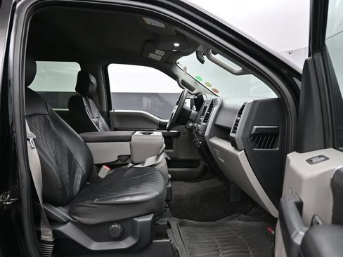 Used 2018 Ford F150 XLT AWD/4WD image 24
