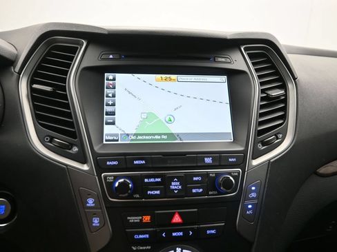 Used 2018 Hyundai Santa Fe Sport w/ 2.0T Ultimate Tech Package 05 FWD image 16