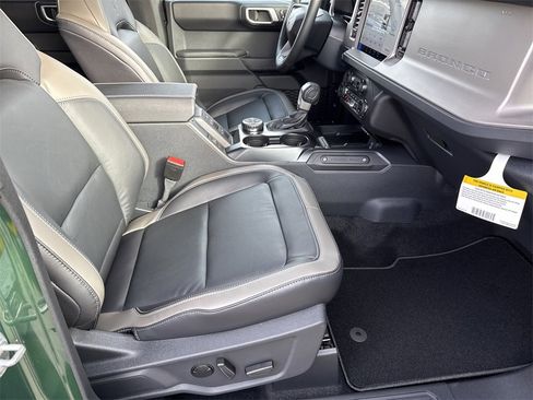 New 2025 Ford Bronco Outer Banks image 14