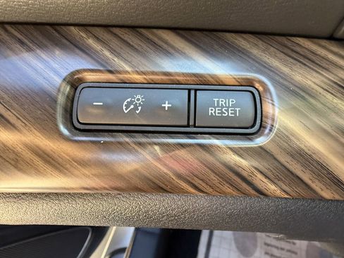 Used 2017 Nissan Maxima Platinum image 35