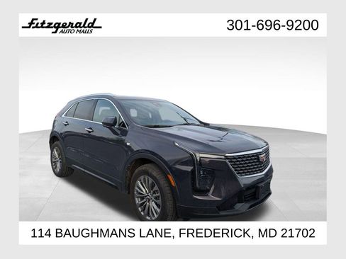 Used 2025 Cadillac XT4 Premium Luxury image 1