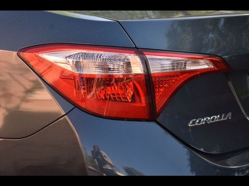 Used 2017 Toyota Corolla LE w/ Carpet Mat Package (TMS) FWD image 47