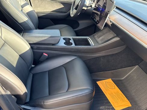 Used 2023 Tesla Model Y Long Range AWD/4WD image 16