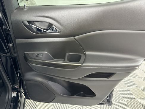 Used 2021 GMC Acadia SLT w/ Elevation Edition image 27