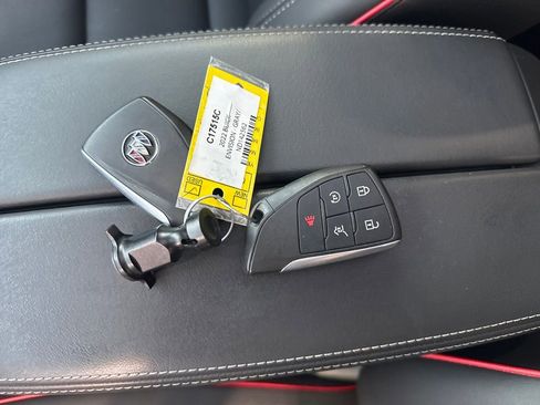 Used 2022 Buick Envision Essence w/ Technology Package I image 33
