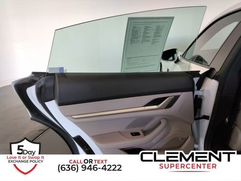 Used 2022 Porsche Taycan image 29