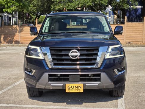 Used 2024 Nissan Armada SL w/ Captain's Chairs Package AWD/4WD image 8