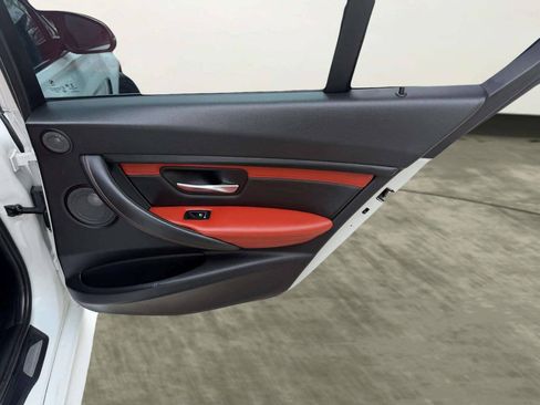 Used 2018 BMW M3 RWD image 21