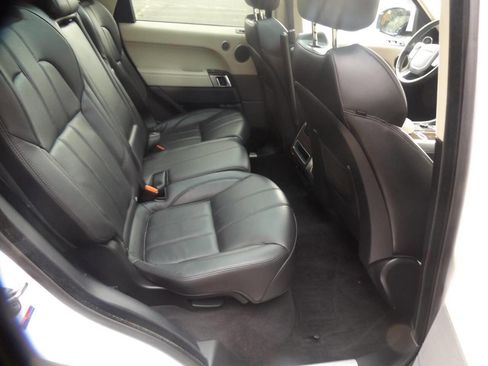 Used 2016 Land Rover Range Rover Sport HSE image 14