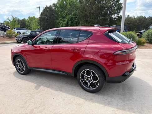 Used 2025 Alfa Romeo Tonale w/ Premium Package AWD/4WD image 11