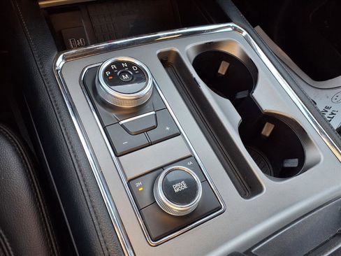 Used 2021 Ford Expedition XLT image 10