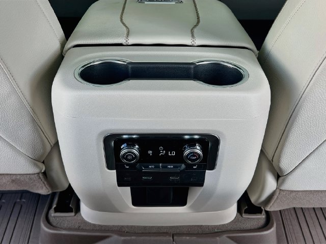 New 2027 GMC Yukon Denali w/ Denali Reserve Package AWD/4WD image 18