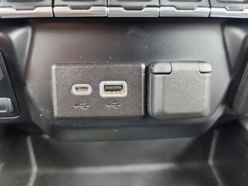 Used 2021 GMC Sierra 1500 AT4 image 15