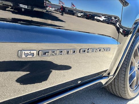 Used 2021 Jeep Grand Cherokee Limited w/ Quick Order Package 28K 80th image 9