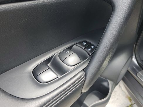 Used 2019 Nissan Rogue SL w/ Premium Package FWD image 28