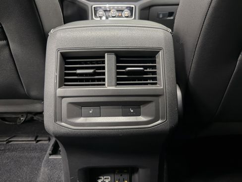 Used 2020 Volkswagen Atlas Cross Sport SEL Premium R-Line image 41