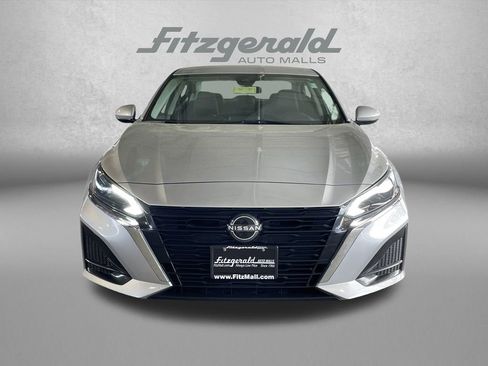 Used 2023 Nissan Altima 2.5 SV image 5