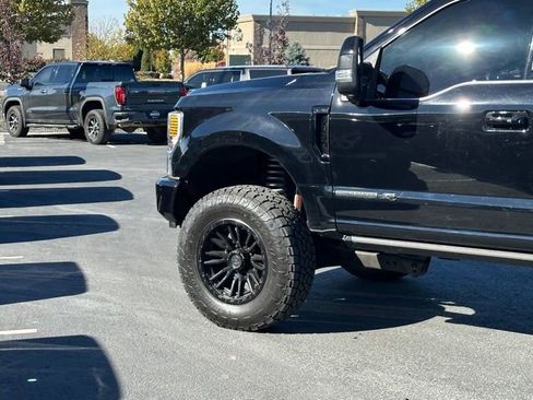 Used 2022 Ford F250 Platinum image 10