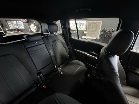 Used 2025 Mercedes-Benz GLB 250 image 6