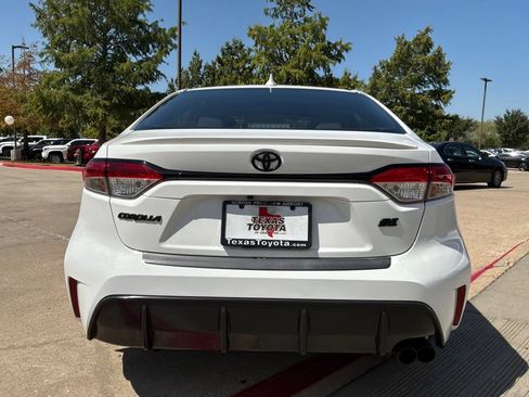 Used 2024 Toyota Corolla SE FWD image 7