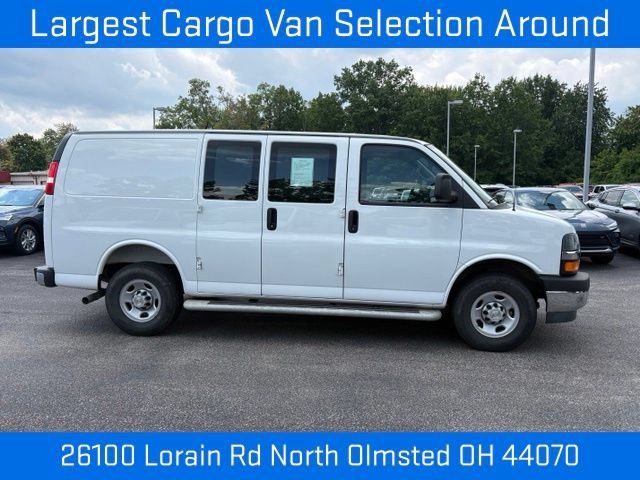 Used 2025 Chevrolet Express 2500 w/ Driver Convenience Package RWD image 10