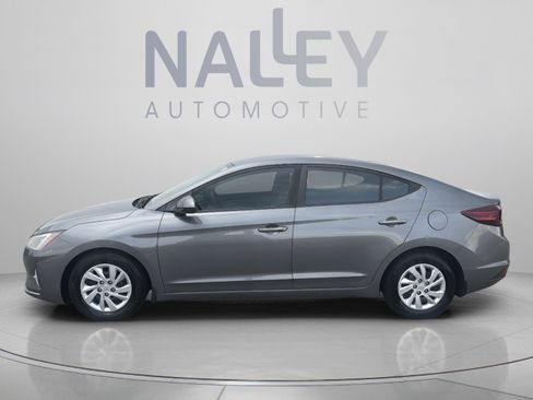Used 2020 Hyundai Elantra SE FWD image 2