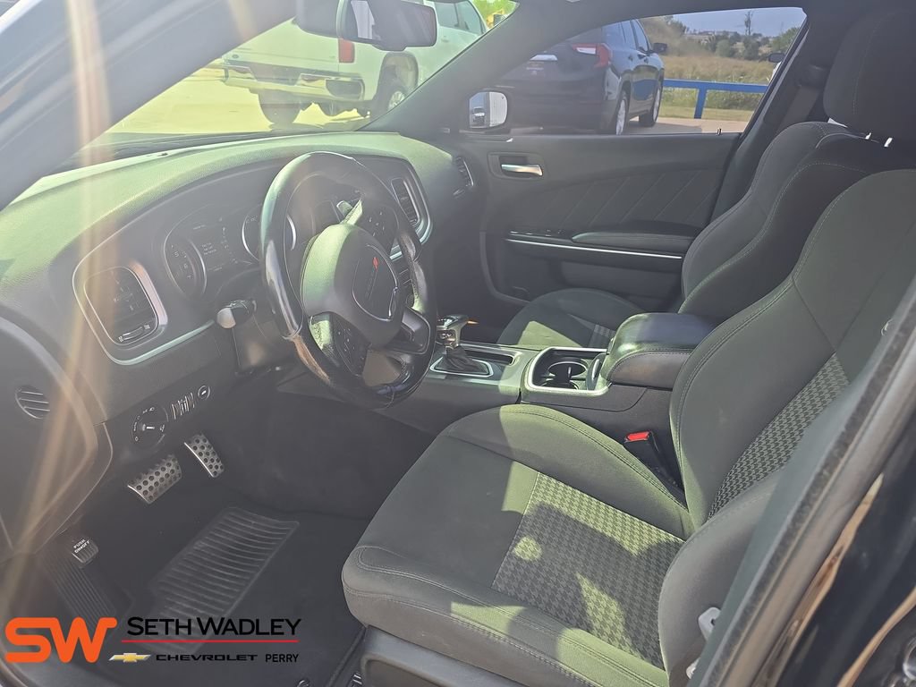 Used 2019 Dodge Charger Scat Pack RWD image 17