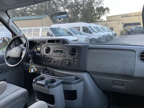 Used 2011 Ford E-350 and Econoline 350 XLT image 15