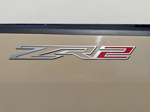 Used 2022 Chevrolet Colorado ZR2 image 30