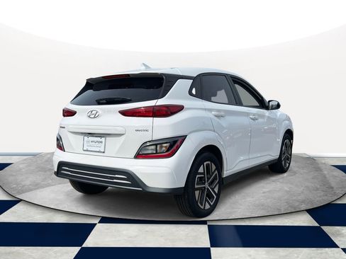 Certified 2023 Hyundai Kona SE w/ Cargo Package image 5