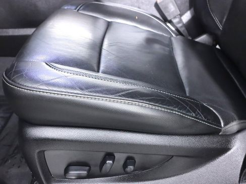 Used 2019 GMC Yukon XL SLT image 31