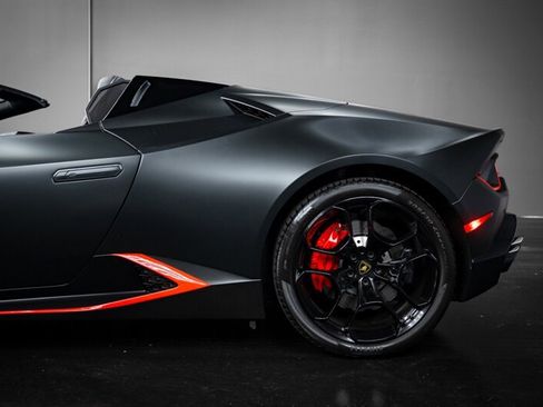 Used 2019 Lamborghini Huracan LP 580-2 image 38