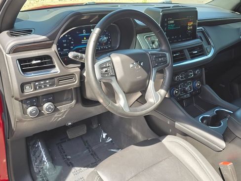 Used 2023 Chevrolet Suburban Z71 w/ Luxury Package AWD/4WD image 38