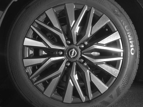 Used 2025 Nissan Altima 2.5 SV image 12