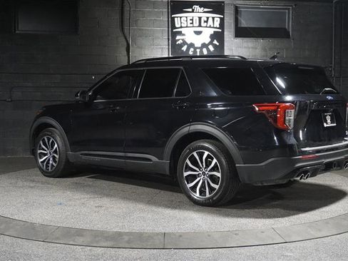 Used 2020 Ford Explorer ST w/ Premium Technology Package image 4